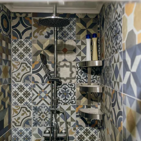 Apartment Dandy's Blue